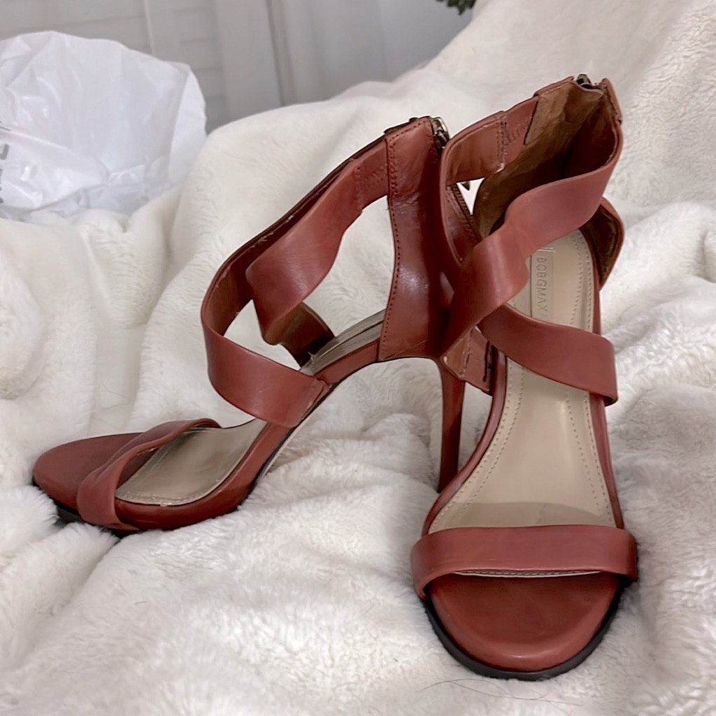 Bcbg Max Azria Size8 All Leather Some And Shoe.